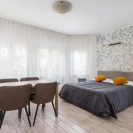 Apartment Appartamento *